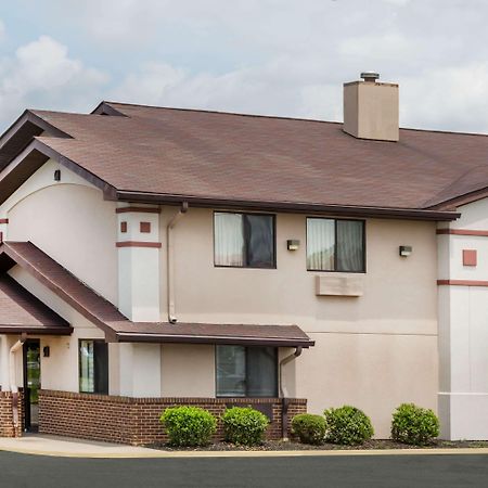 Super 8 Tappahannock Exterior foto
